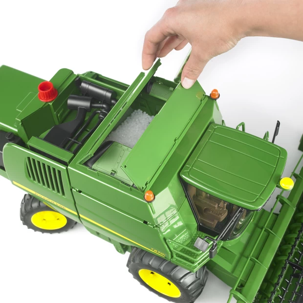 Bruder Комбайн John Deere T670i