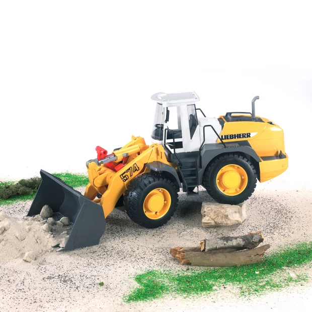 Bruder Погрузчик колёсный Liebherr  L574