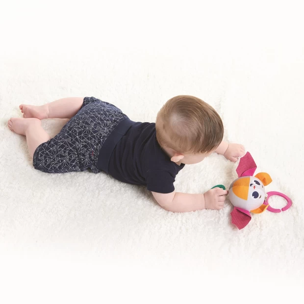 фото Игрушка подвеска для новорожденных летучая мышка tiny love