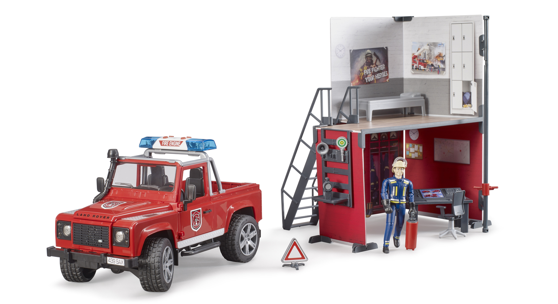 фото Bruder набор пожарная станция с джипом и фигуркой